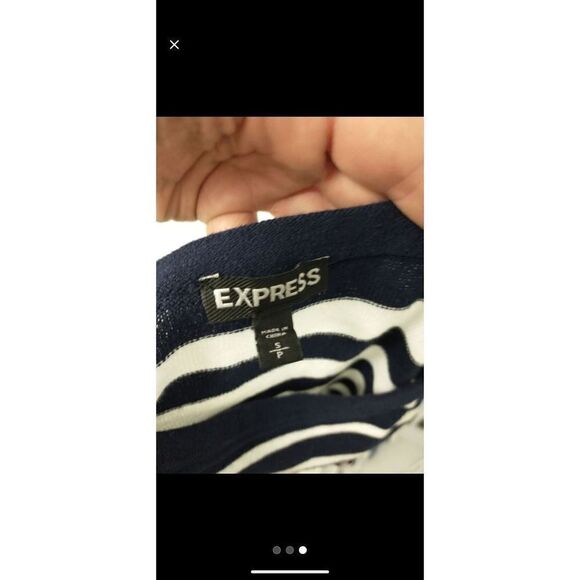 😊 Express stripe blue white knit top small - Picture 3 of 3